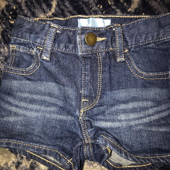 Shorts size 12M-18M - Picture 2 of 4